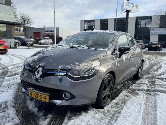 Schadeauto Renault Clio 1.5 dCi ECO Collection 2013/1