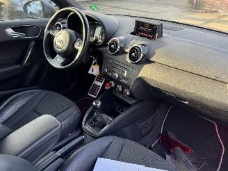 Audi A1 1.2 TFSI 2x s-line NAP Rijdbare schade! picture 27
