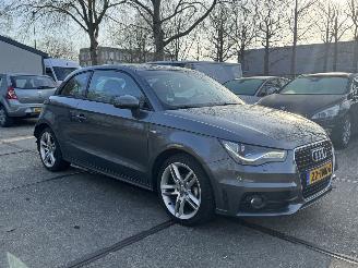 Audi A1 1.2 TFSI 2x s-line NAP Rijdbare schade! picture 17