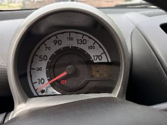 Toyota Aygo 1.0 VVT-i Now NationaleAutoPas Origineel NL Airco! picture 22