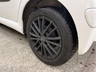 Toyota Aygo 1.0 VVT-i Now NationaleAutoPas Origineel NL Airco! picture 11