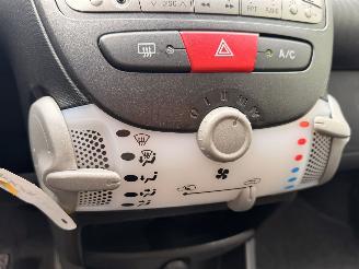 Toyota Aygo 1.0 VVT-i Now NationaleAutoPas Origineel NL Airco! picture 25