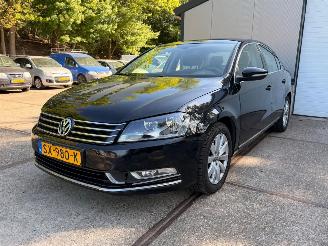 Unfallwagen Volkswagen Passat 1.4 TSI Highline RIJDBAAR! 2012/1