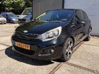 Unfallwagen Kia Rio 1.2 CVVT Super Pack NAP RIJDBAAR! 2013/1