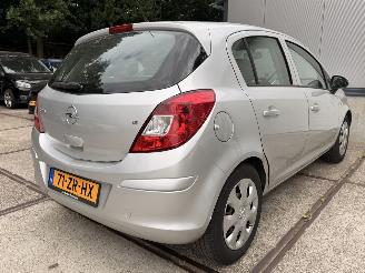 Opel Corsa 1.2-16V Enjoy, automaat picture 13