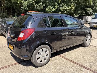 Opel Corsa 1.2-16V Enjoy, handgeschakeld picture 8