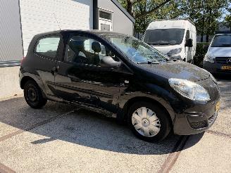 Renault Twingo 1.2 Airco ! Volledig rijdbaar! APK picture 7