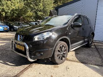 Vaurioauto  passenger cars Nissan Qashqai 2.0 4wd pano camera vol opties 2010/7