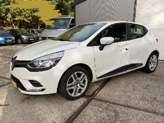 Renault Clio 0.9 TCe Zen PDC NAVI DAB+ RIJDBAAR! picture 3