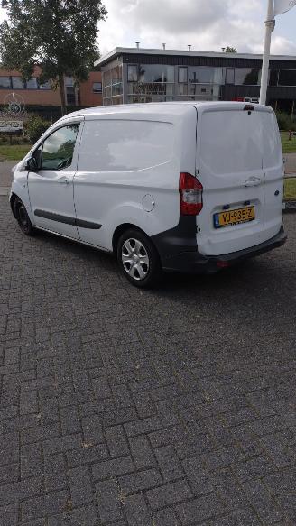 Ford Transit Courier Van COURIER 1.5tdci trend met schade picture 2