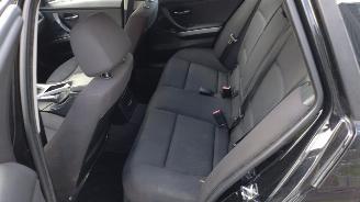 BMW 3-serie 318i Touring nette goed rijdende auto met weinig schade! picture 15