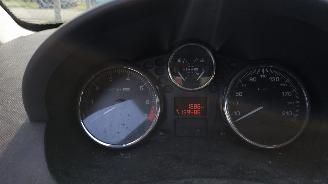 Peugeot 206+ distributieriem eraf gelopen picture 10