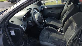 Peugeot 206+ distributieriem eraf gelopen picture 9
