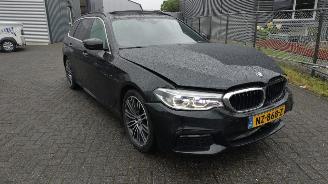 BMW 5-serie 520d Touring High execut M-sport Pano Super mooie auto!! picture 3