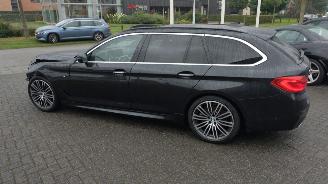 BMW 5-serie 520d Touring High execut M-sport Pano Super mooie auto!! picture 6