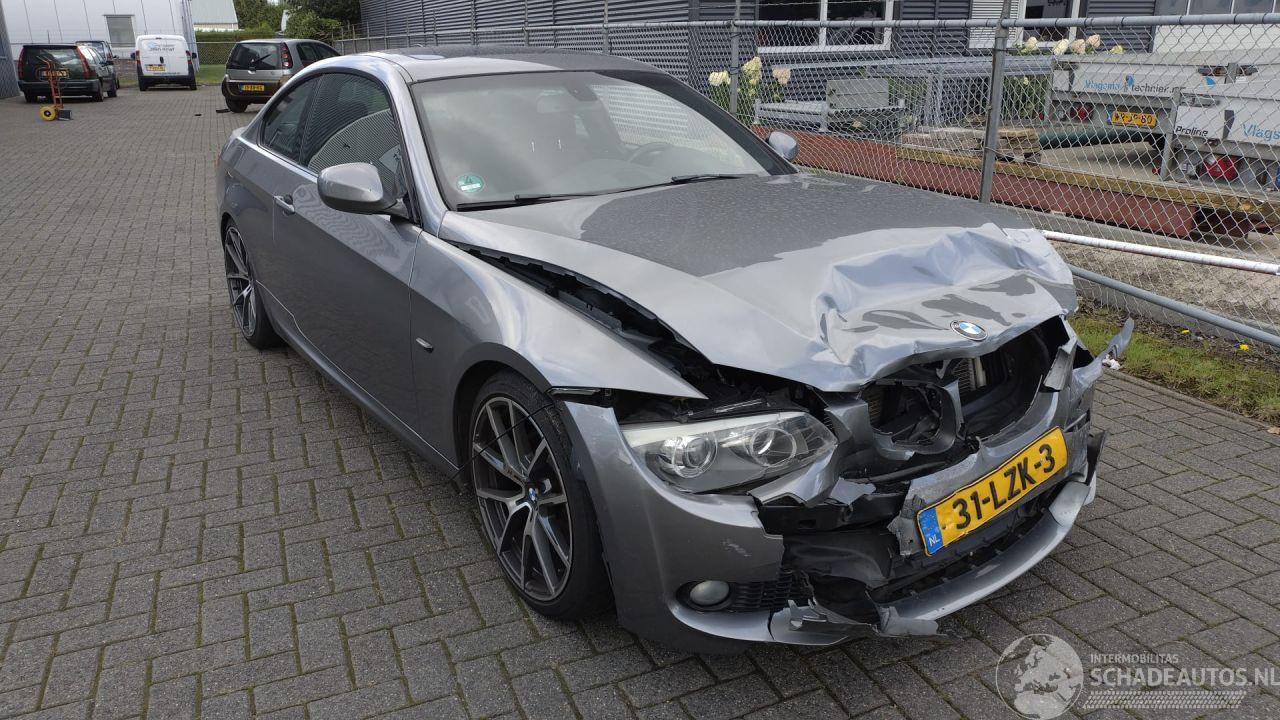 BMW 3-serie 325i Coupe M-sport pano harman kadon alcantara 137dkm nap!