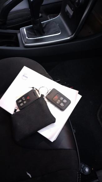 Volvo V-40 v-40 D2 2.0 diesel R-design 80.000 km Nieuwe auto!!!! Supermooi! picture 23