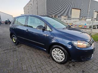 Volkswagen Golf plus 1.6 tdi trendline bluemotoin picture 2