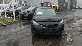 Schadeauto Opel Astra 1.4 turbo sport1 2010/1