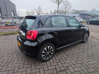 Volkswagen Polo 1.4 tdi luxe uitvoering weinig schade picture 3