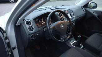 Volkswagen Tiguan 1.4TSI Comfort en Design 4 Motion lichte schade picture 10