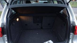 Volkswagen Tiguan 1.4TSI Comfort en Design 4 Motion lichte schade picture 16