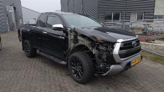 Vaurioauto  passenger cars Toyota Hilux 2.4 d-4d XC Proffesional 87 km super mooi auto! 2021/1