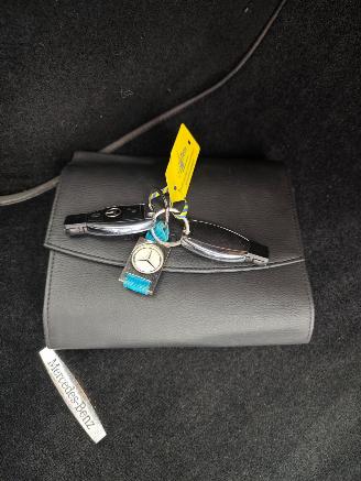 Mercedes A-klasse A180 ambition mooi frisse auto!! lichte schade picture 16