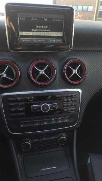 Mercedes A-klasse A 250 AMG Prestige Sport Super nette auto met rijdbare schade picture 18