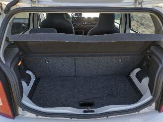 Volkswagen Up! 1.0 MPI Navi/PDC/Airco/Cruise Elek pakket Mooi! picture 20