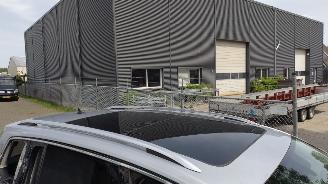 Volkswagen Touran 1.6TDI Autom Higline 7p Pano Trekh Clima Cruise Supermooie auto! picture 13