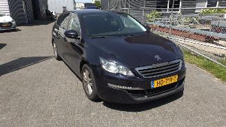 Schadeauto Peugeot 308 1.6 hdi premium euro6 rijdbare schade ! 2015/1