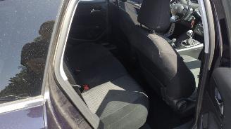 Peugeot 308 1.6 hdi premium euro6 rijdbare schade ! picture 19