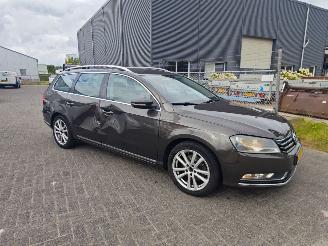 uszkodzony samochody osobowe Volkswagen Passat 2.0 TDI Highline BlueMotion Technisch 100 procent ok!! 2013/1