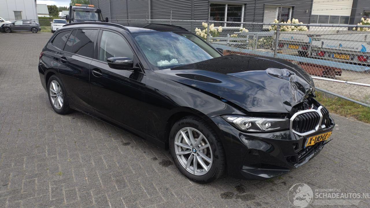 BMW 3-serie 330 I X-drive Automaat 21.000 km Nap! Zeer netjes Rijdbaar