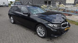 Coche accidentado BMW 3-serie 330 I X-drive Automaat 21.000 km Nap! Zeer netjes Rijdbaar 2023/12