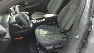 Peugeot 208 1.2 Hybride 1504 km Nieuwstaat! picture 8