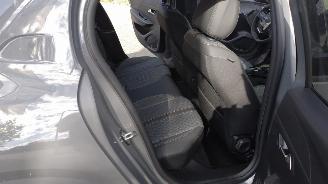 Peugeot 208 1.2 Hybride 1504 km Nieuwstaat! picture 10
