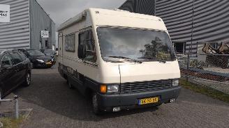 Schade camper Peugeot Boxer 280G92 2.5 turbo airco 95ps  Weinig schade APK tot 05-2027 rijd goed!! 1989/1