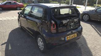 Volkswagen Up! 1.0 81000 km mooie lichte schade nette auto!! picture 6