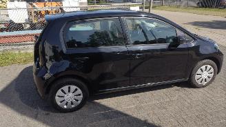 Volkswagen Up! 1.0 81000 km mooie lichte schade nette auto!! picture 10
