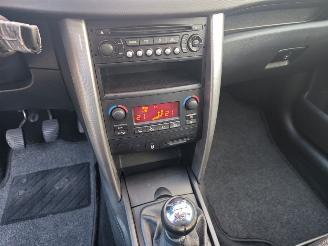 Peugeot 207 luxe auto met recente apk geen schade picture 15