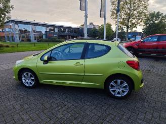 Peugeot 207 luxe auto met recente apk geen schade picture 7