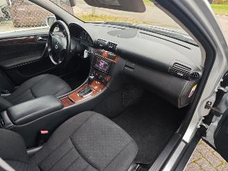 Mercedes C-klasse c180 automaat goed rijdende auto picture 11