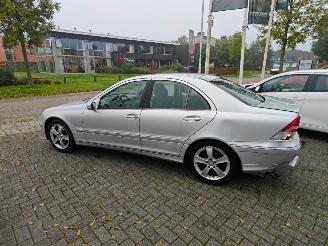 Mercedes C-klasse c180 automaat goed rijdende auto picture 17