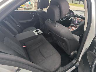 Mercedes C-klasse c180 automaat goed rijdende auto picture 12
