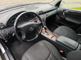 Mercedes C-klasse c180 automaat goed rijdende auto picture 14