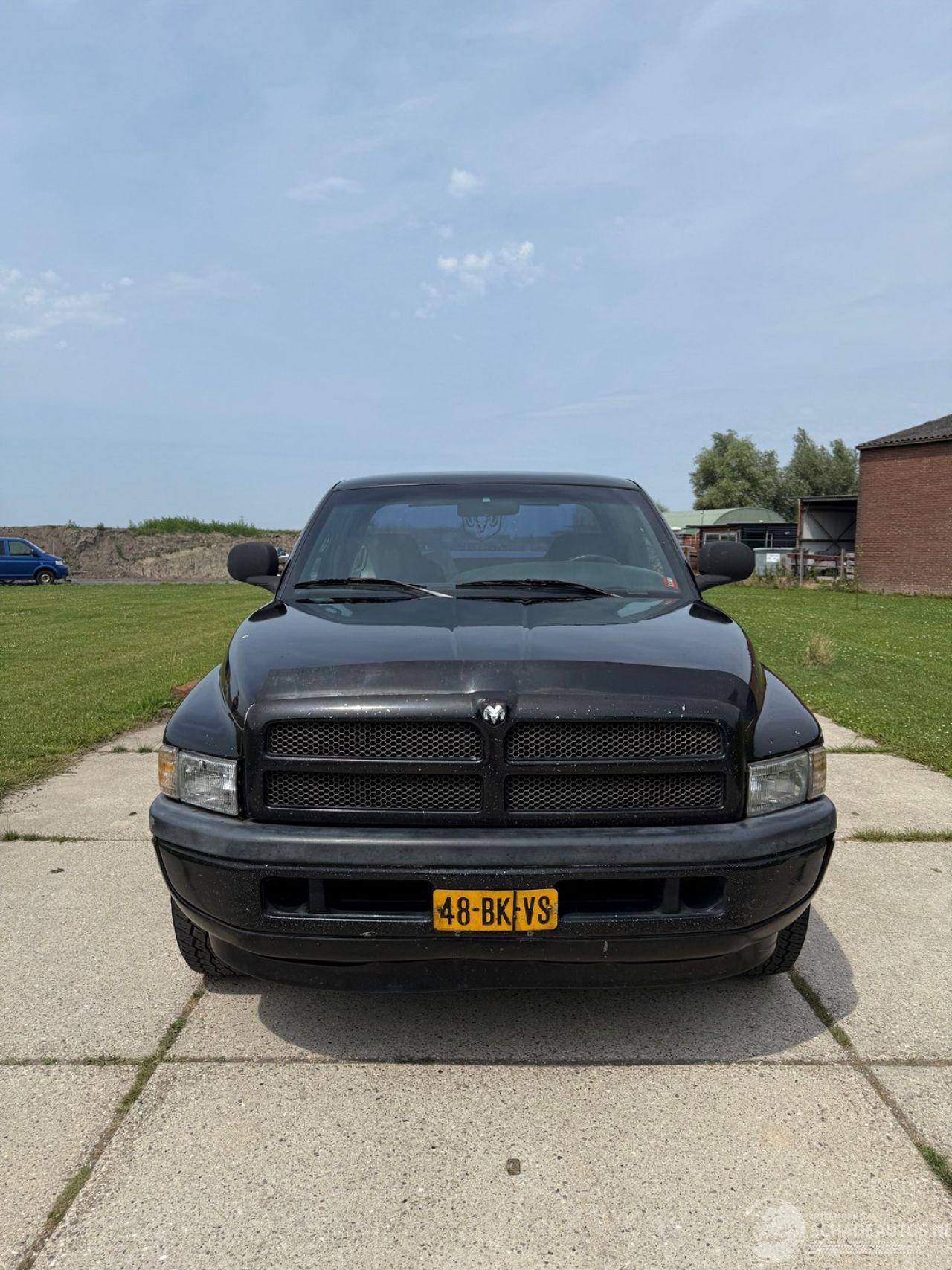 Dodge Ram Pick Up 