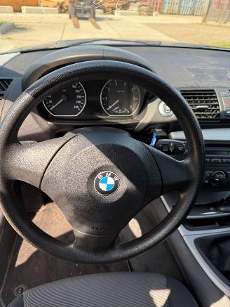 BMW 1-serie 116i picture 10