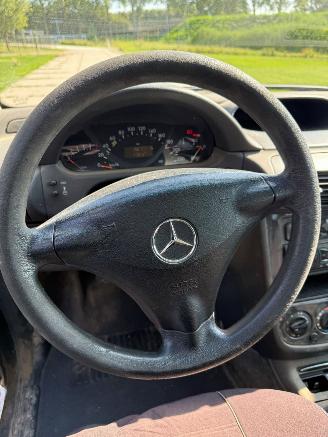 Mercedes Vaneo  picture 9